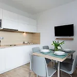 Mikroklimat Przy Plazy - Las, Cisza, Blisko Centrum, 아파트 야스타르니아